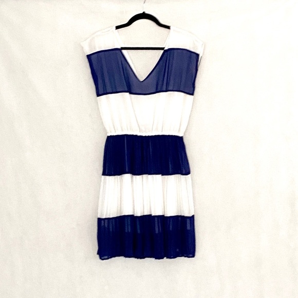 Tommy Girl Wide Striped Chiffon Pleated Dress - Picture 11 of 13